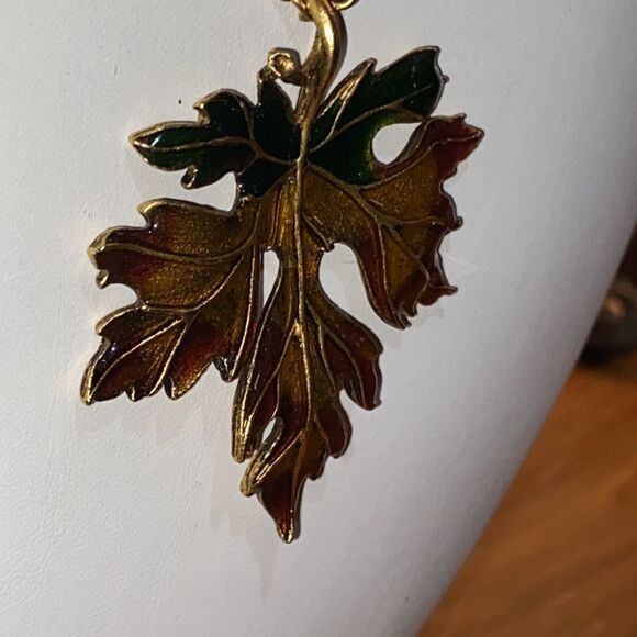 Vintage Green, Gold & Brown Enamel Maple Leaf Pendant Necklace - Picture 4 of 5